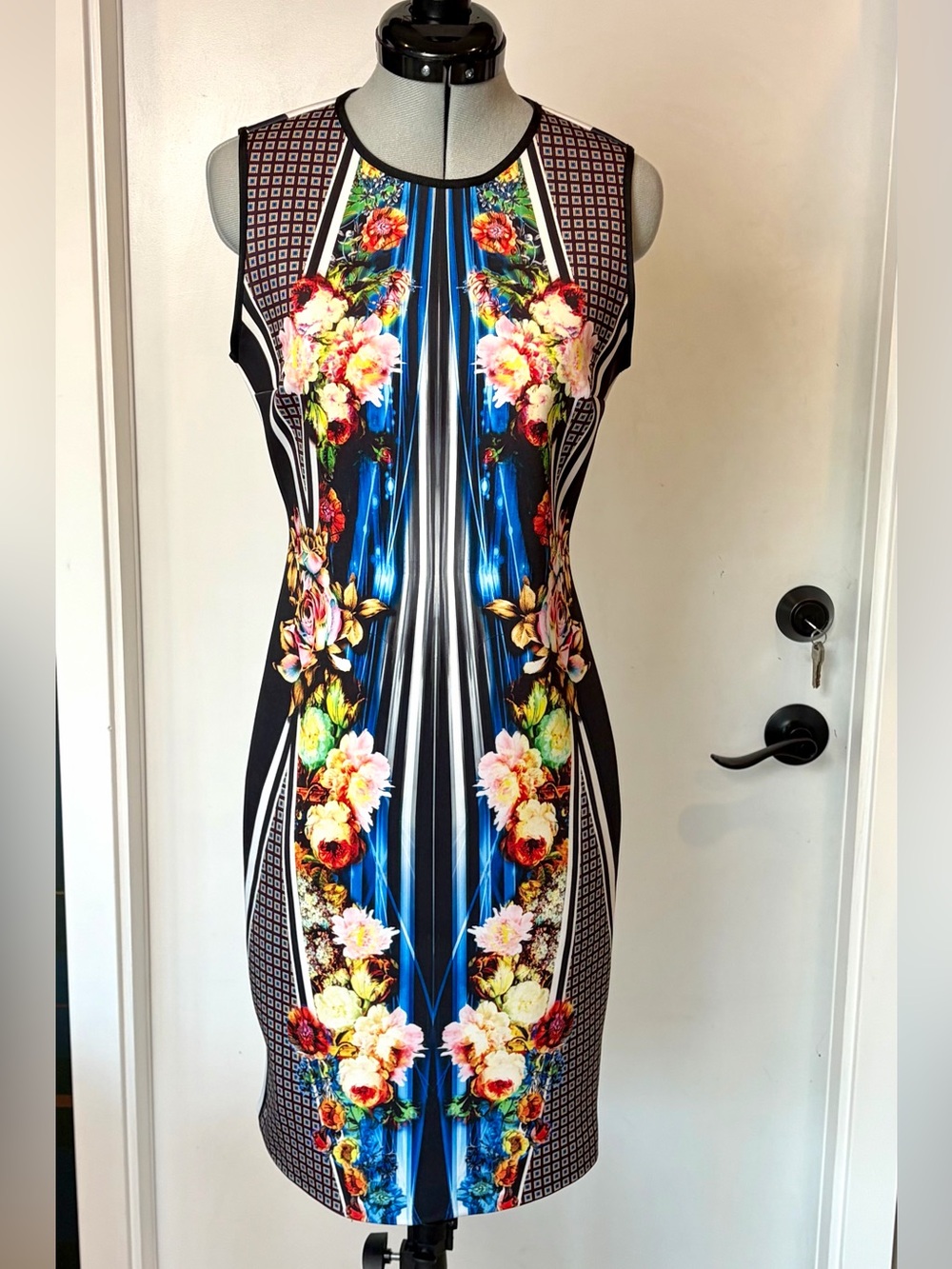 Clover Canyon Sleeveless Neoprene mixed pattern Midi Dress, blue/blk, S, GUC - Picture 2 of 12